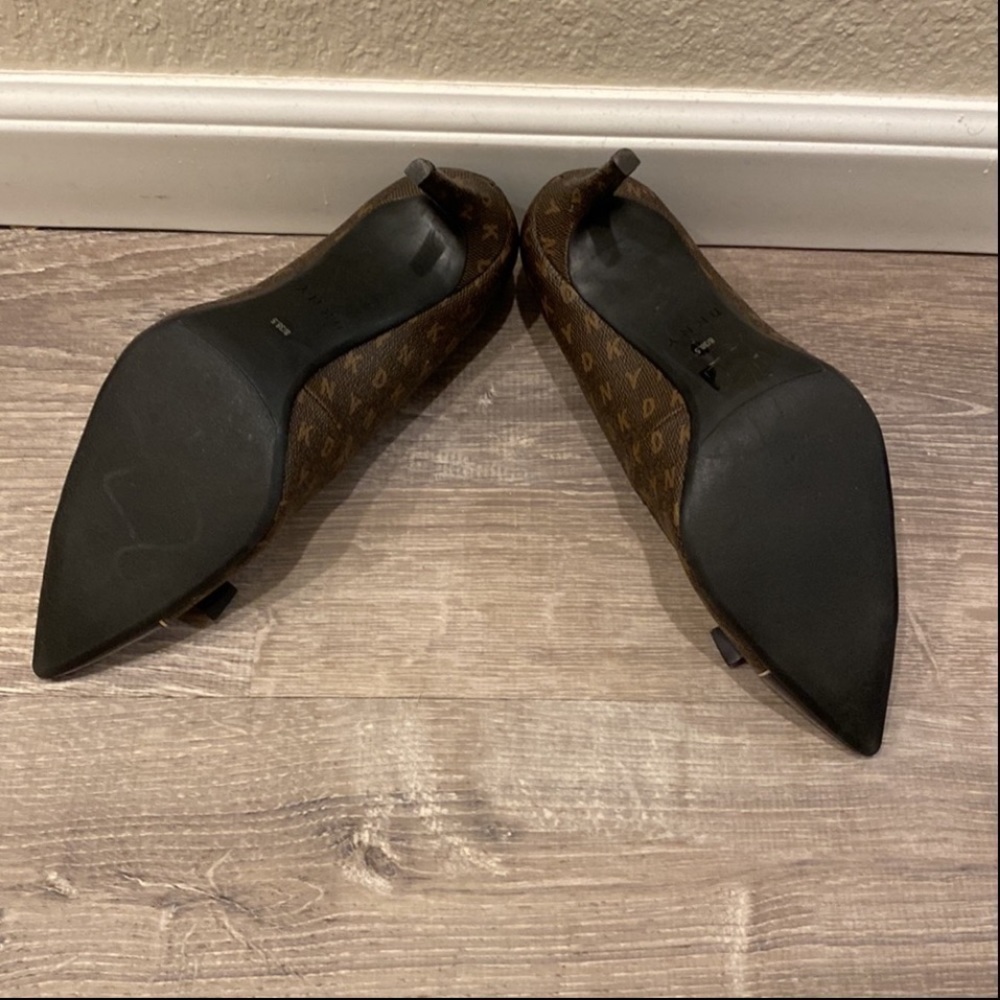 EUC DKNY Pointed Toe With Logo Heels, Size 8 / 38.5 Euro Brown with bow - Picture 5 of 14